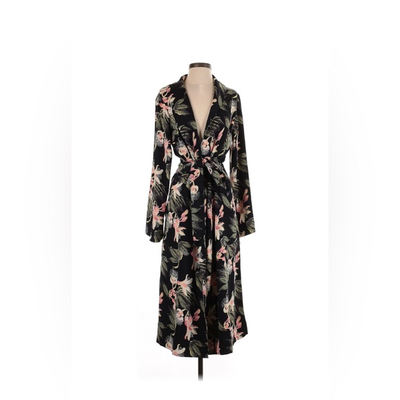 Babaton Jackets & Blazers - Aritzia Babaton Kahlo Robe - Black / Tropical Print (XS, S)